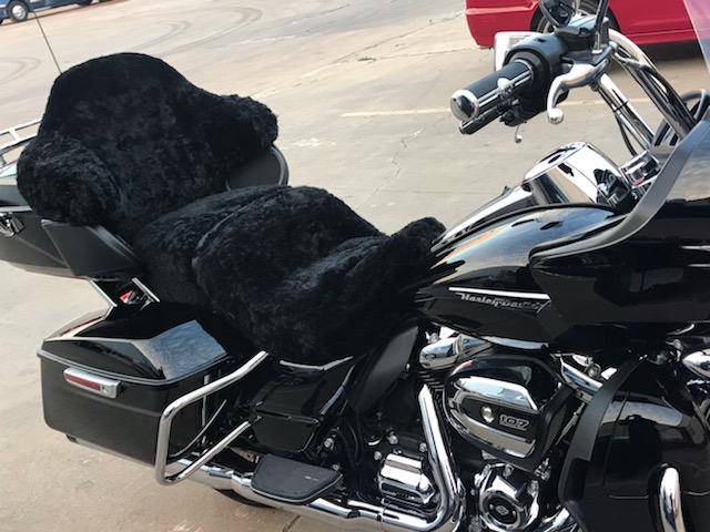 Sheepskin Motorcycle Seat Covers Custom Or Standard Ultimate - Sheepskin Seat Covers For Indian Motorcycles